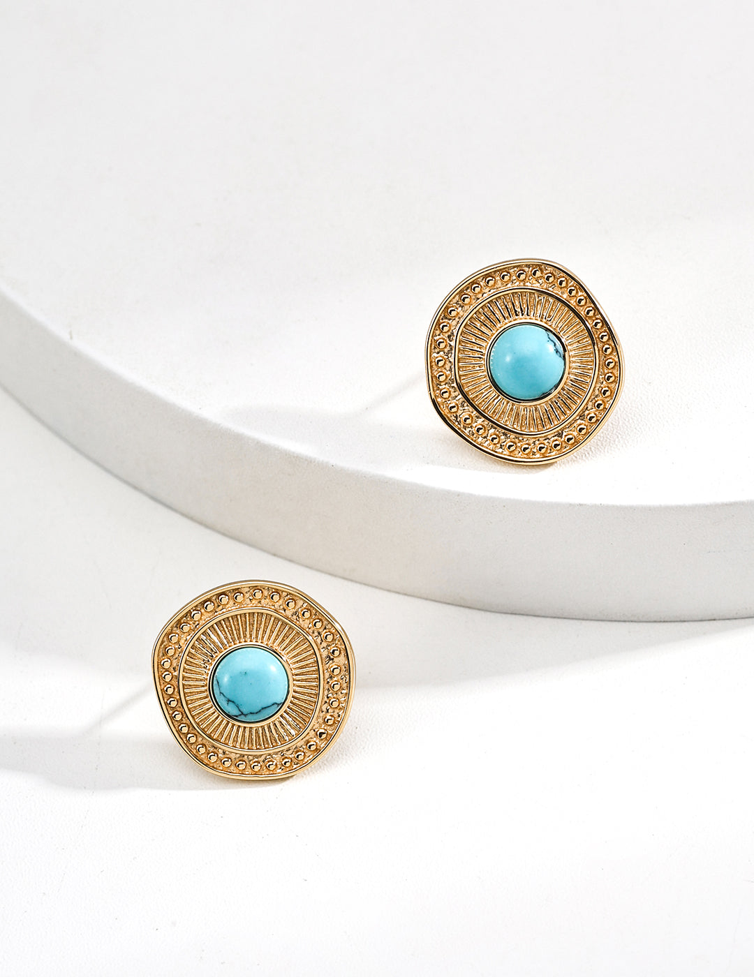 Vintage Aura — 925 Sterling Silver Turquoise Stud Earrings
